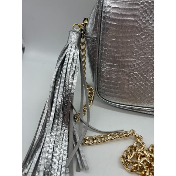 Victoria's Secret Handbag Crossbody Purse Silver Gold Chain Strap Tassel Snake - Picture 3 of 9
